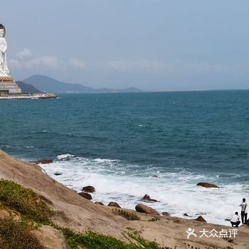 南山风景区是三亚一家5A级景区