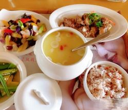 -喜喜·全套房月子会所(罗宾森广场店)