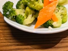 炝拌西兰花-天怡興·百年蒸饺(万豪广场店)
