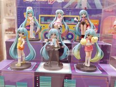 -泡泡玛特POPMART(蓝色港湾店)