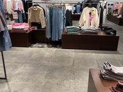 -URBAN REVIVO(青特万达广场店)