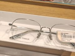 -LOOK眼镜·蔡司依视路配镜(宝山万达店)