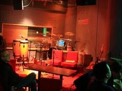 -TZ House音乐现场(来福士中心店)