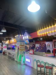 -蹦蹦乐园(南桥百联店)