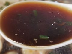 红汤-陈小五小吃部