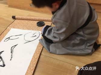 父母是每个孩子的第一个老师，父母陪伴是对孩子最好的教