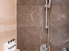 -上海松江假日酒店