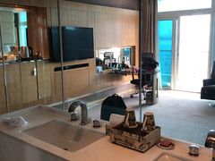 -苏州金鸡湖中茵皇冠假日酒店