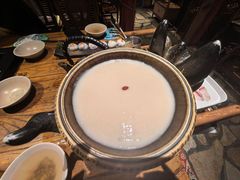 -老牌坊云南鱼豆花火锅(爱建店)