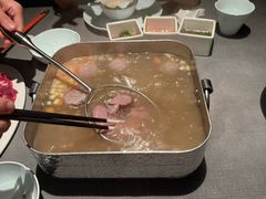 -左庭右院鲜牛肉火锅黑金店(陆家嘴中心店)