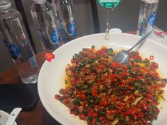 -川流不息·地道川菜·小龙虾(松东路店)