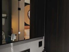 -万泊酒店(长沙五一广场国金中心店)