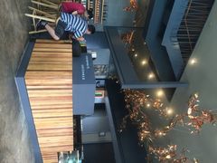 星巴克&nbsp;全黑围裙店(太古里店)-星巴克(成都太古里二店)