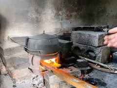 -乡巴佬鼎锅饭