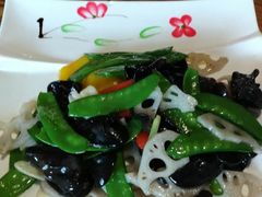 荷塘小炒-YAFEE雅菲·粤菜·湘菜·融合菜(魏公村店)