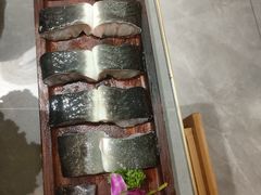 -围炉肉舍•炭烤活鳗•丹东海鲜烤肉(步行街店)