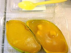 -志龙皇冠吃货椰子铺