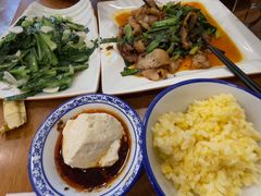 -石磨豆花家常菜·牦牛排土火锅