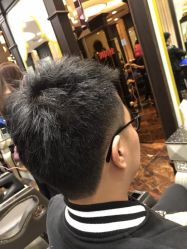 点击看大图 -八佰伴8008星级形象店