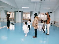 -西安小天鹅艺术团(曲江Alice店)