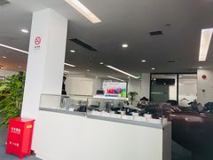 -上海宝信宝马4S店