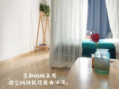 -拾光序城市高空观景民宿(贵阳小河长江路地铁站店)