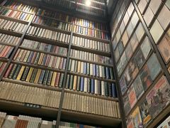 -钟书阁(群光广场店)