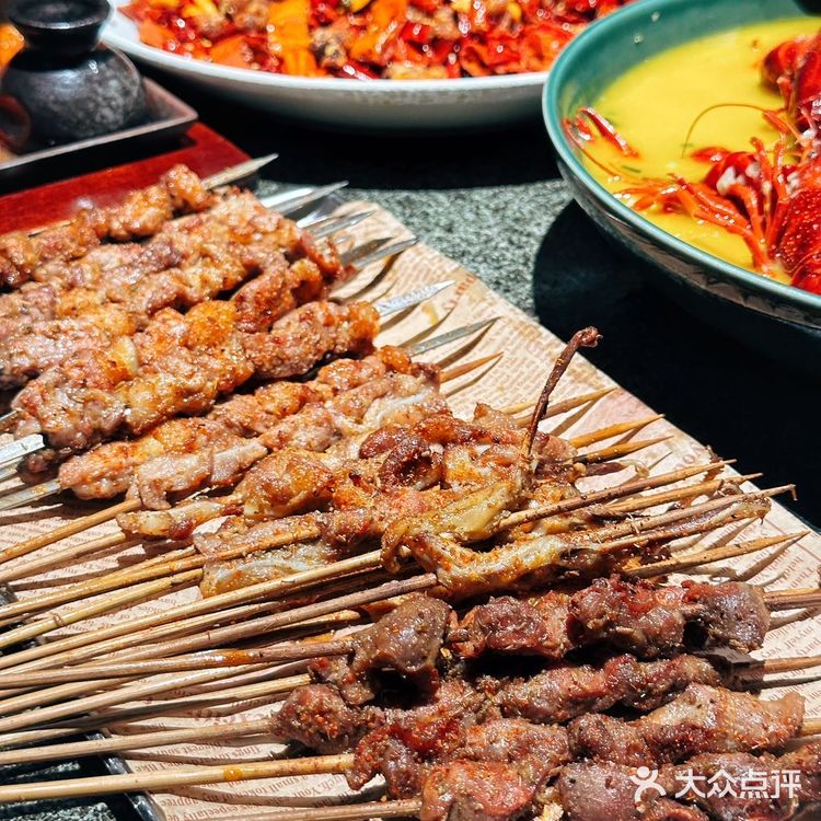 喝酒嗦虾看球赛⚽这才是人生啊