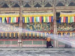 -塔尔寺游客服务中心