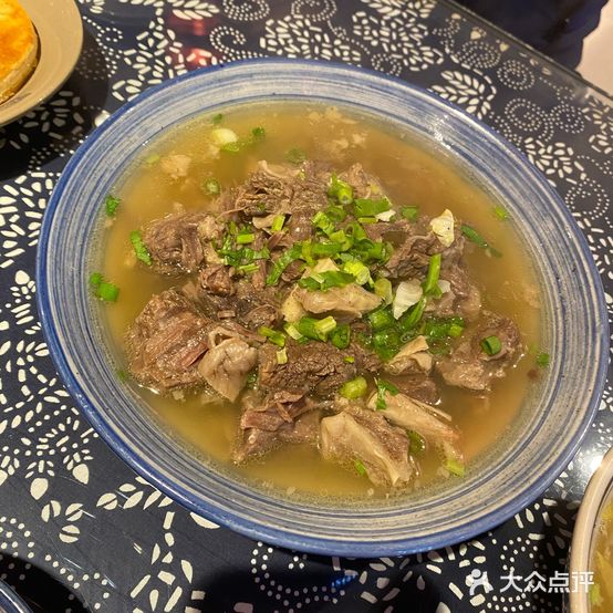 罗三妹跷脚牛肉(新华路店)