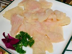 鲜鱼片-同心如意传统铜火锅