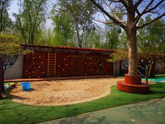 -红黄蓝幼儿园(颐东苑店)