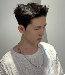 -变画·发型STUDIO