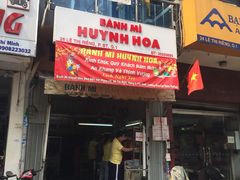 -Bánh Mì Huynh Hoa