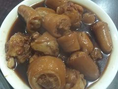 炖猪尾巴-金卯白肉罩火烧