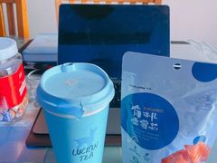 -瑞幸咖啡(凤凰海负一楼美食街店)