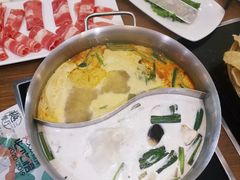 鸳鸯锅底-樾餐厅泰式海鲜火锅(民歌湖店)