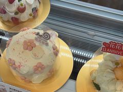 -花花卷卷·鲜食蛋糕(静安久光百货店)