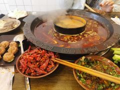 -黄潇洒老火锅(九眼桥宏济巷店)