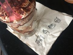 -莓园冰淇淋店