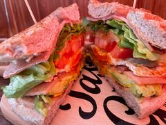 俱乐部贝果-Catch Bagel(芳草地店)