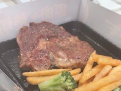 -菲滋意式餐厅(富阳东方茂店)