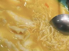 泰式酸汤龙利鱼-高第街56号港式餐厅·精选(世茂广场宽厚里大明湖店)