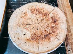青稞饼-宏宏无烟石板烧烤