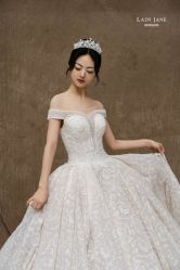 -Lady  Jane高端婚纱礼服馆
