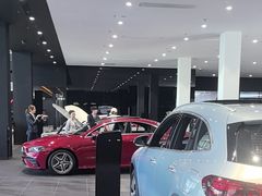 -奔驰上海利星(七宝店)