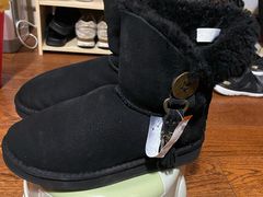 -爱革·奢品·鞋包·衣物·家居(金桥国际商业广场店)