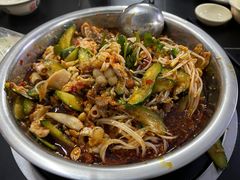 -周良天山牛杂城(天山路总店)