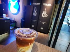 摸鱼生椰拿铁-瑞幸咖啡(中国凤凰大厦店)