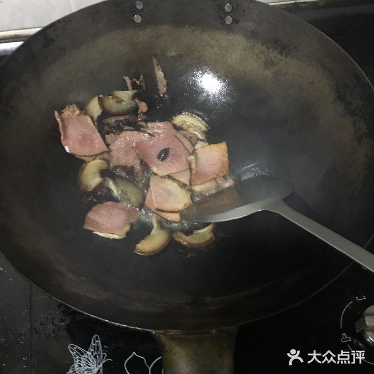 教大家如何炒湖南腊肉